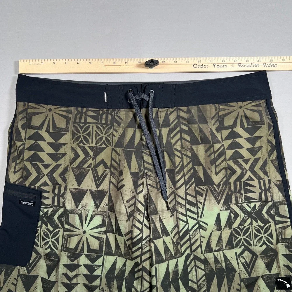 Quiksilver Hawaii Mens SurfSilk Boardshorts Size 40 Green Tribal Swim Trunks
